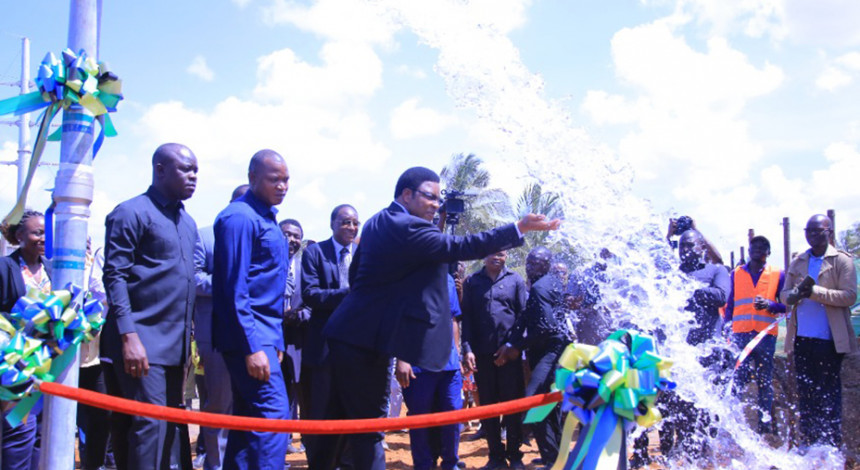 First slide [800x400]